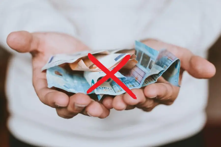 Οι Κύπριοι λένε «όχι» στα μετρητά – Κυριαρχία του πλαστικού χρήματος