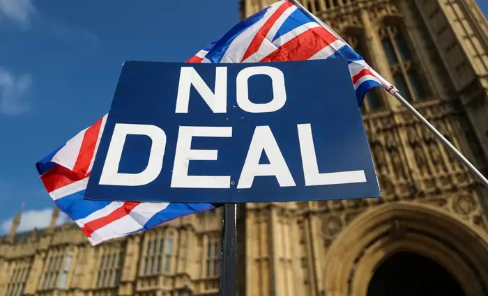 Πόσες θέσεις εργασίας θα στοίχιζε στην Ιρλανδία ένα no-deal Brexit