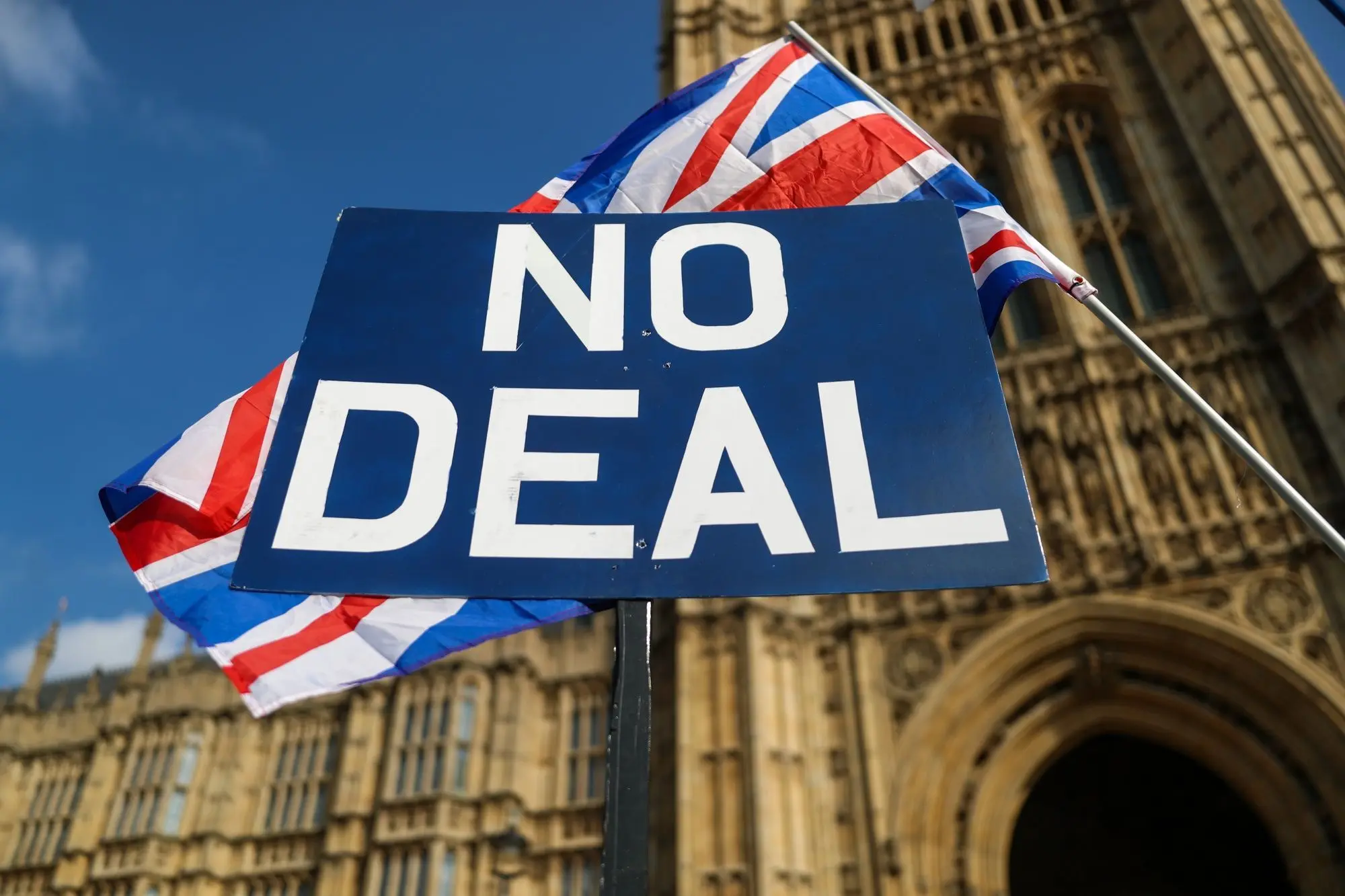 Πόσες θέσεις εργασίας θα στοίχιζε στην Ιρλανδία ένα no-deal Brexit