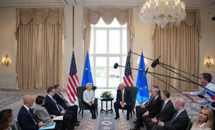 Πώς φτάσαμε στο deal ΗΠΑ – ΕΕ – Η γλυκόπικρη γεύση του 15%