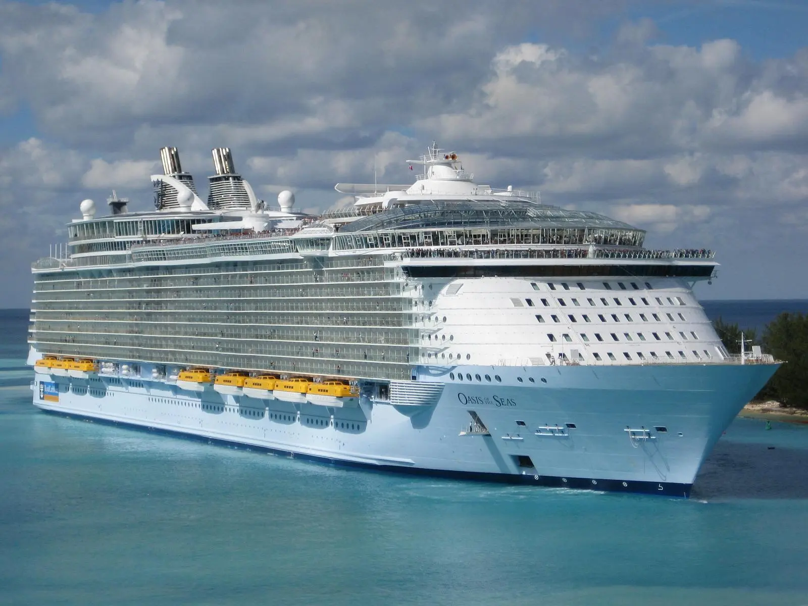 Εδραιώνεται η παρουσία της Royal Caribbean στην Κύπρο
