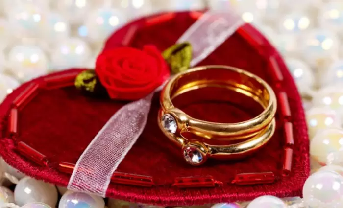 Πληθωρι(στι)κός ο Άγιος Βαλεντίνος - Πόσο ανέβηκαν οι τιμές βασικών προϊόντων