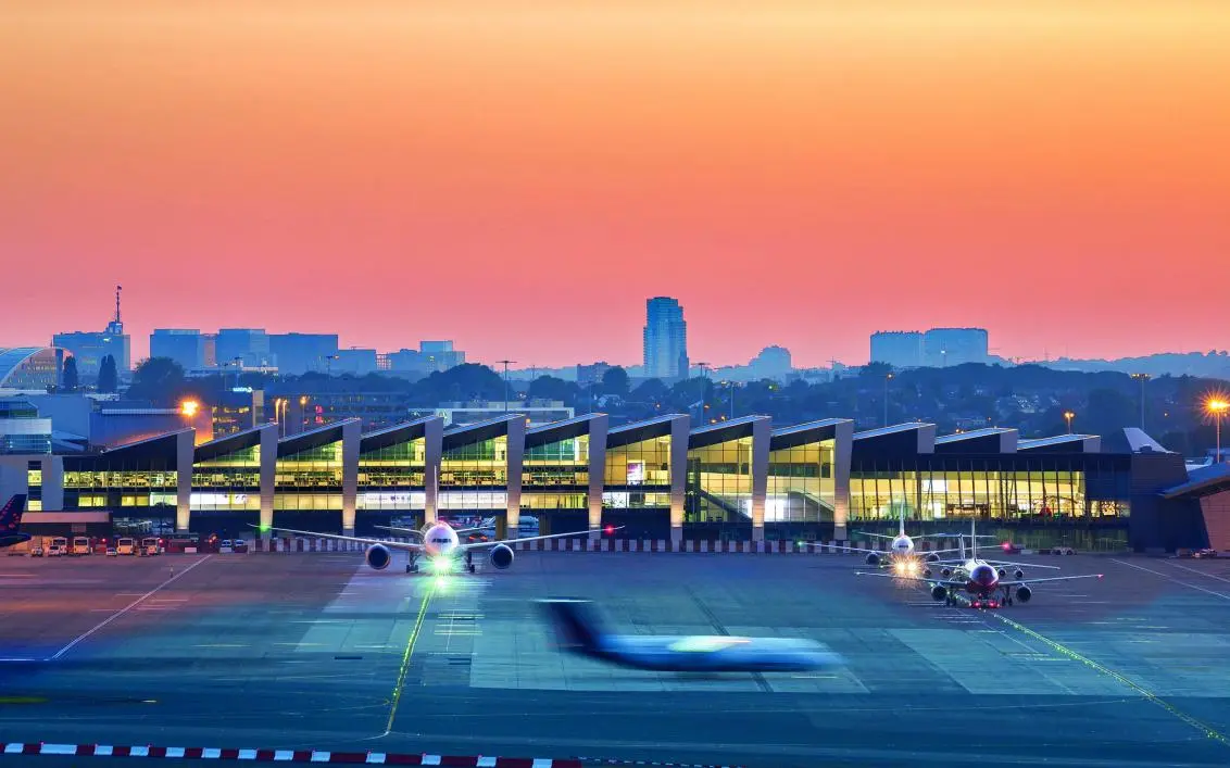 Παρέλυσαν οι πτήσεις στα αεροδρόμια του Βελγίου