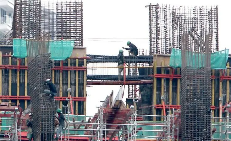 Εκτόξευση πάνω από 30% στις άδειες οικοδομής