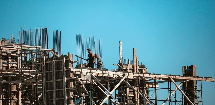 Μειωμένες οι τιμές στα κατασκευαστικά υλικά τον Αύγουστο σε σχέση με πέρυσι