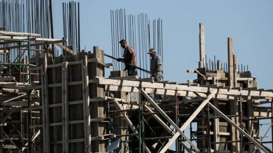 Μικρή ετήσια αύξηση στις τιμές κατασκευαστικών υλικών τον Αύγουστο