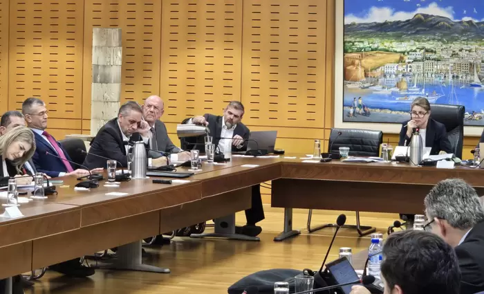 Πρεμιέρα εξέτασης φορομεταρρύθμισης χωρίς εκπλήξεις – Τι είπε στη Βουλή ο ΥΠΟΙΚ