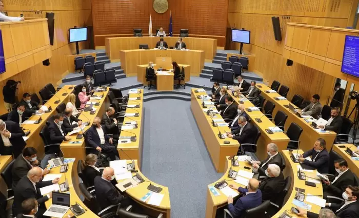 Συνεχίζεται στη Βουλή η συζήτηση για τον κρατικό προϋπολογισμό 2024