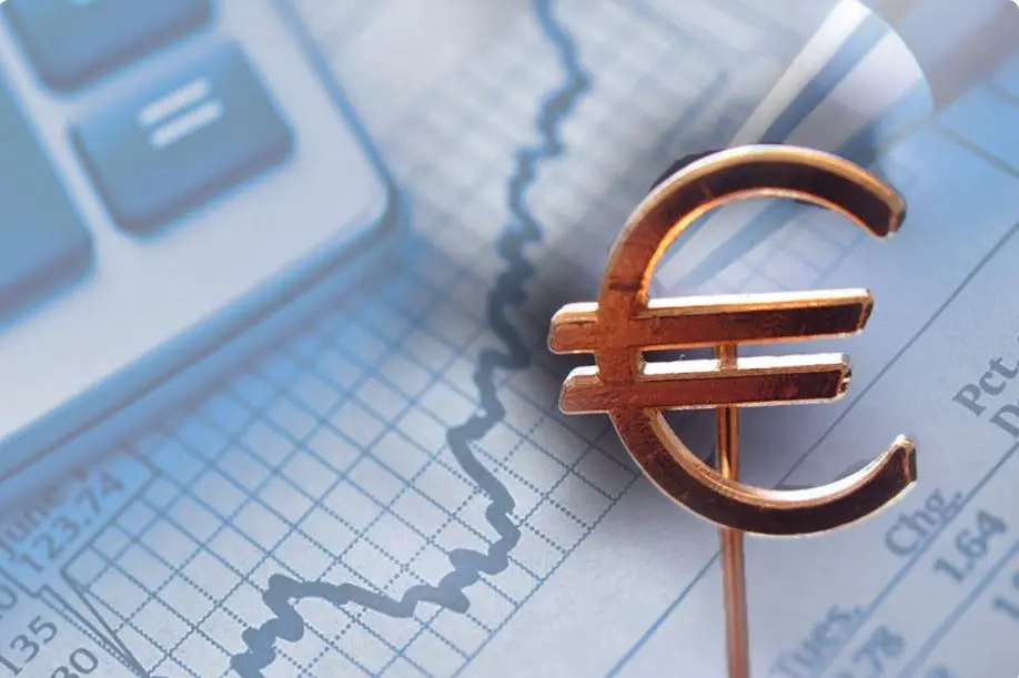 Στη δημοσιότητα τα επιτόκια των κυβερνητικών εξαετών ομολόγων για φυσικά πρόσωπα