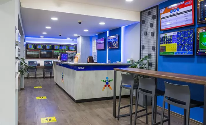 Σχεδόν μισό δις τα έσοδα του κράτους από τη συμφωνία με ΟΠΑΠ - Ετεροβαρής λέει η ΕΥ