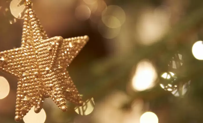 Ποιο το ωράριο λειτουργίας των καταστημάτων σήμερα 