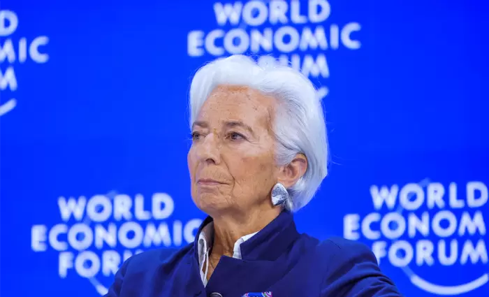 Λαγκάρντ: «Δεν είμαι ακριβώς στην ίδια σελίδα με τον Κάρνει»