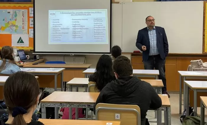 Στα λύκεια ο ΣΕΛΚ για την παγκόσμια εβδομάδα χρήματος