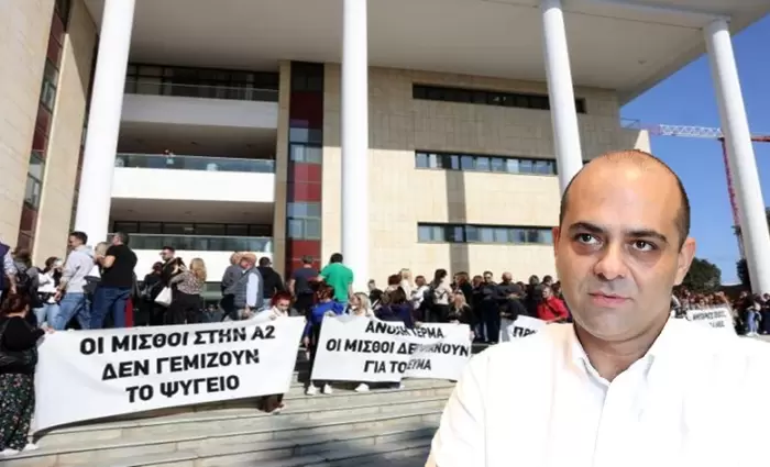 Κυβέρνηση vs Χαμηλόμισθοι: Γιατί μένει εκτός το Υπ. Εργασίας; 