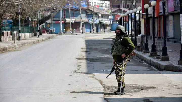 Γιατί οι άνδρες δεν μπορούν να βγουν έξω με γυναίκες στον Παναμά;