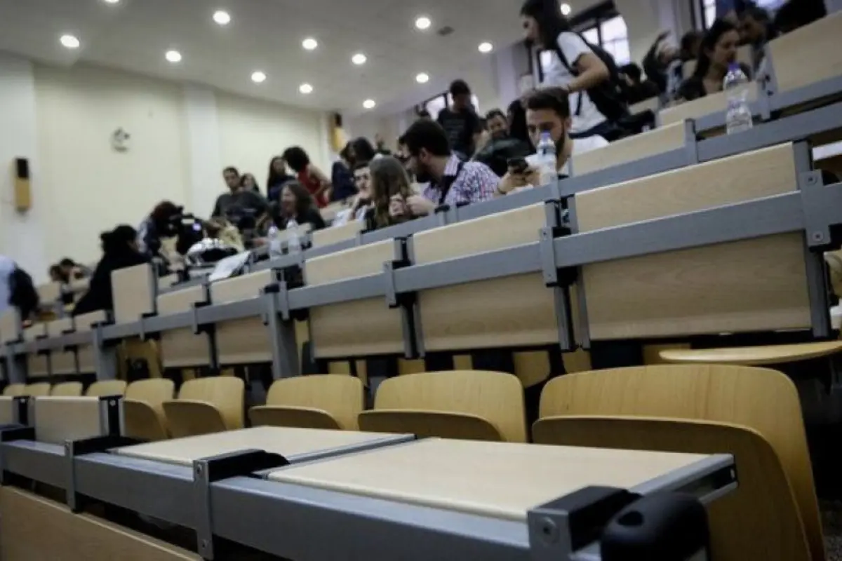 «Χωρίς ξενόγλωσσα προγράμματα, οι μαθητές μας μένουν εκτός των δημόσιων πανεπιστημίων»