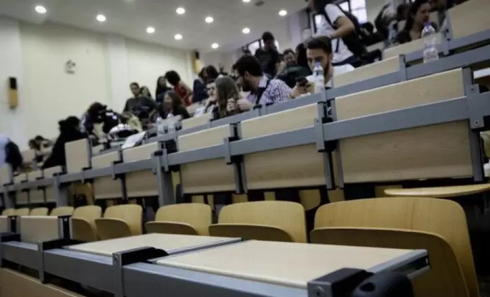 «Χωρίς ξενόγλωσσα προγράμματα, οι μαθητές μας μένουν εκτός των δημόσιων πανεπιστημίων»