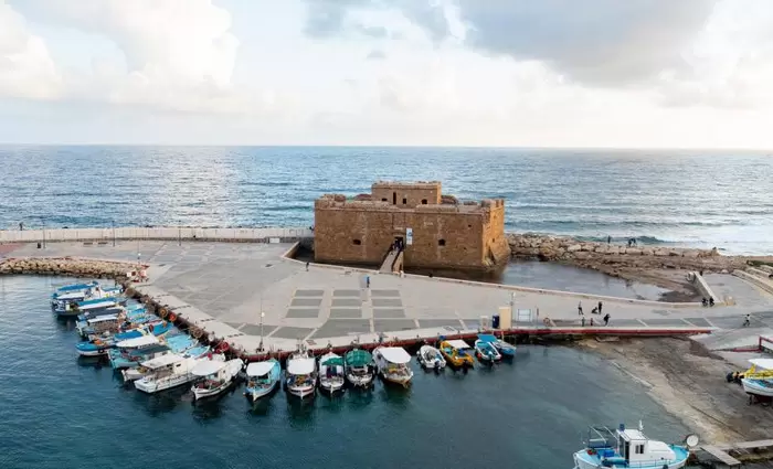 Σε τροχιά βιώσιμου τουρισμού η Πάφος, αλλά τα προβλήματα επιμένουν