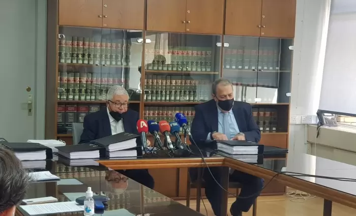 Πάνω από τις μισές πολιτογραφήσεις ήταν παράνομες! (ΒΙΝΤΕΟ)