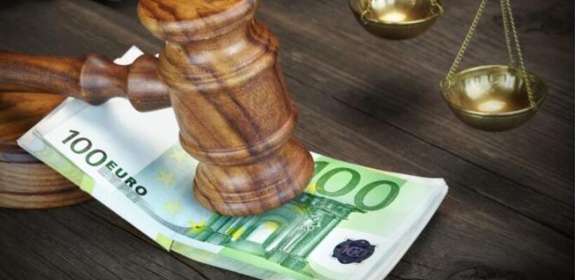 Προειδοποιητικό καμπανάκι για παράνομη εργασία - Τι προτείνουν οι εργολάβοι