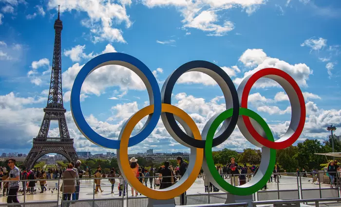 Παρίσι 2024: «Σκιές» για συγκρουόμενα συμφέροντα και διαφθορά