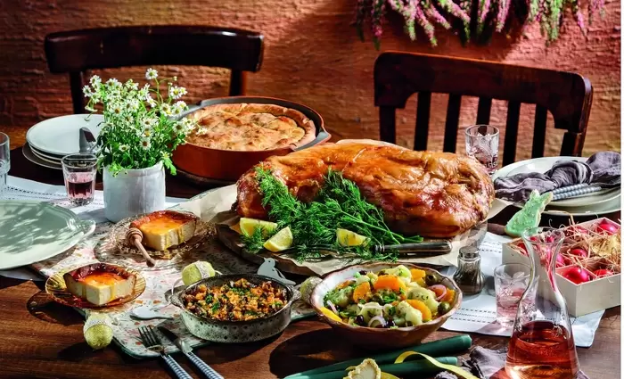 Τι ώρα κλείνουν υπεραγορές και καταστήματα σήμερα Μεγάλο Σάββατο