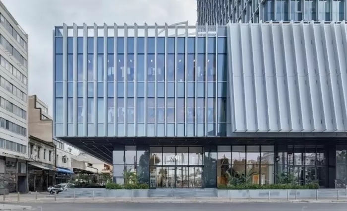 Το δεύτερο μεγαλύτερο Zara παγκοσμίως ανοίγει στον Πειραιά (pics)