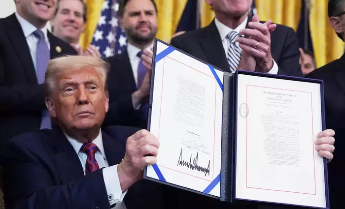 Συντάξεις στις ΗΠΑ: Ο Τραμπ επιτρέπει επενδύσεις (και) σε cryptos