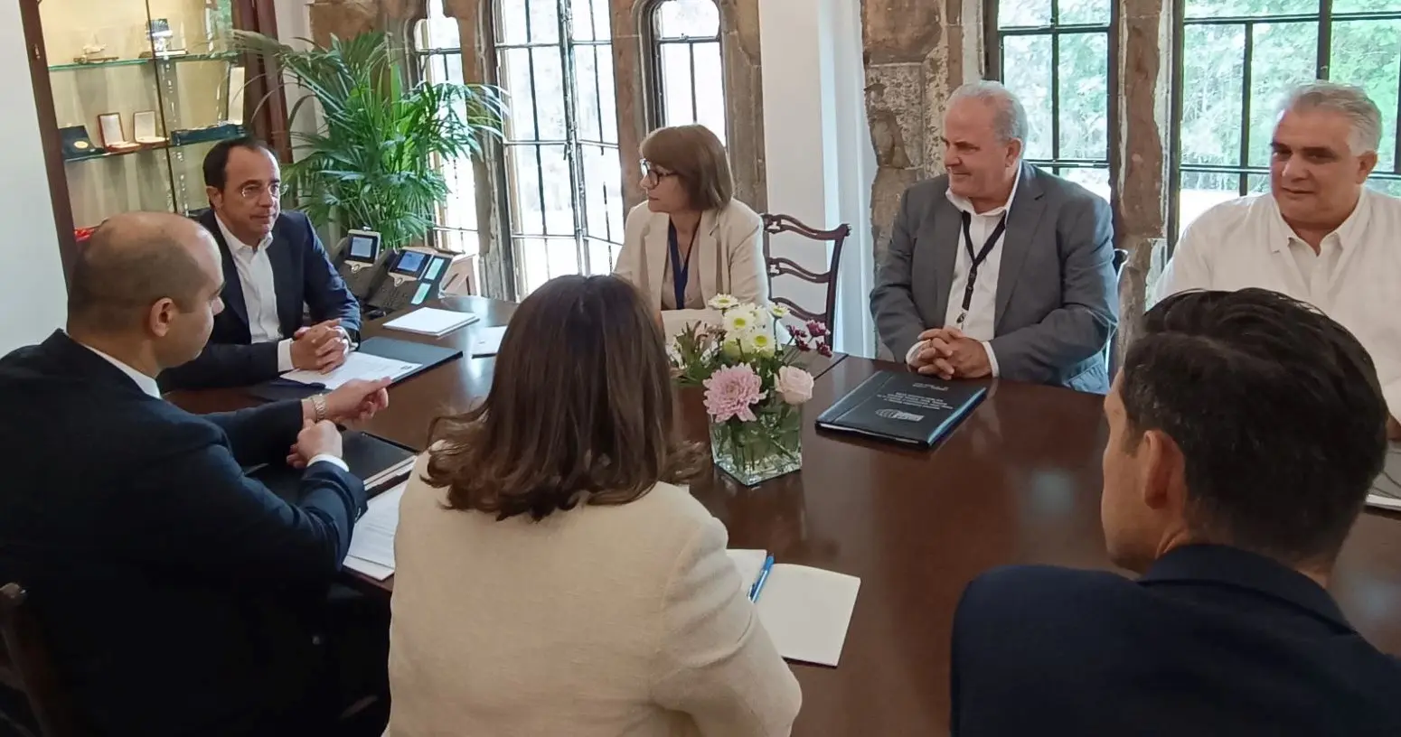 ΠΕΟ: Ζητά τερματισμό της απορρύθμισης και χωρίς δικαιώματα εργασίας