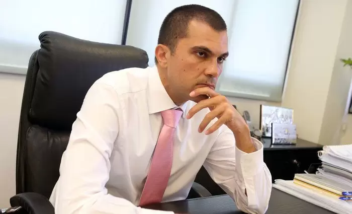 Βλέπει με αισιοδοξία το 2022 ο Υφυπουργός Τουρισμού