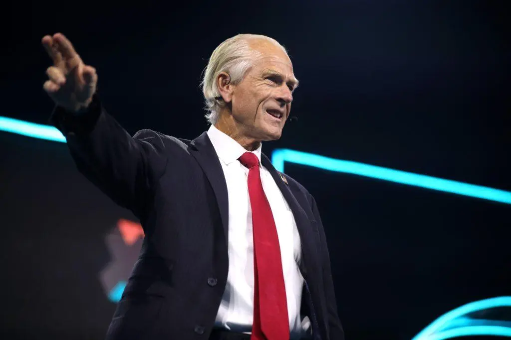 Σύμβουλος του Τραμπ καταδικάζει τις «καιροσκοπικές» αγορές ρωσικού πετρελαίου από την Ινδία