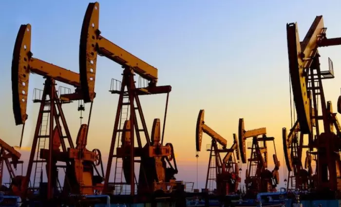 Το σενάριο που «ρίχνει» το πετρέλαιο στα 40 δολ.