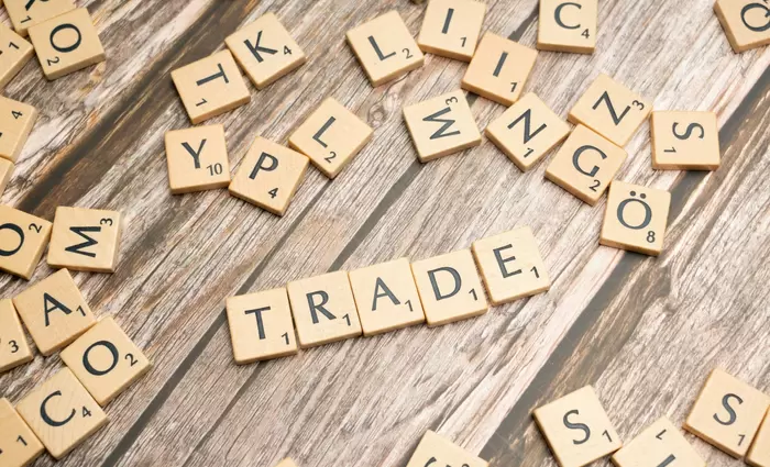 Αξιωματούχος ΕΕ στο Reuters: Καθολικός δασμός 15% για όλα τα ευρωπαϊκά προϊόντα