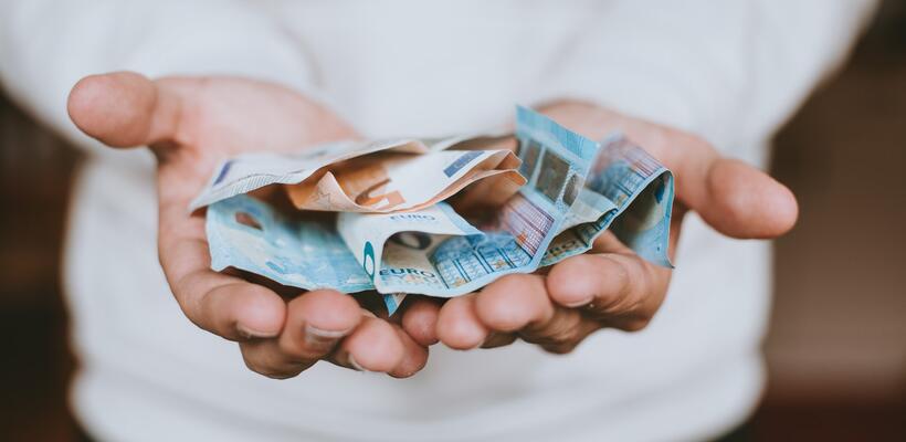 Πλώρη για νέο σύστημα αμοιβών βάζει και η Τράπεζα Κύπρου