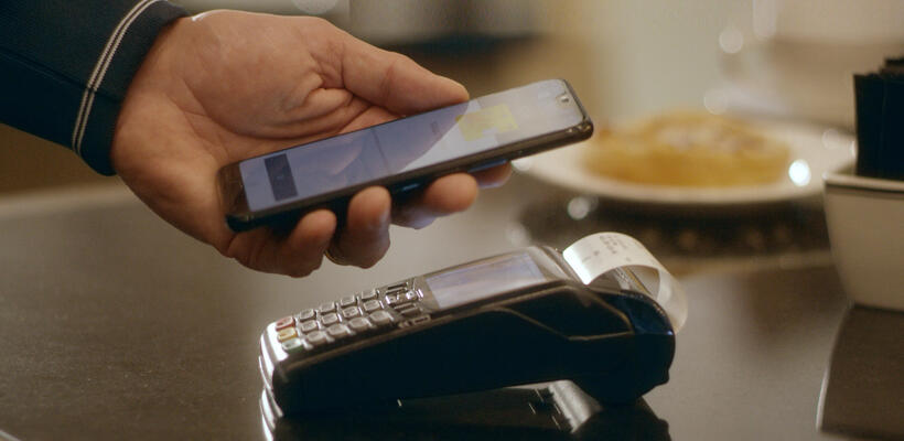 Χαρούμενες γιορτές χωρίς ανησυχίες με τις κάρτες της Τράπεζας Κύπρου