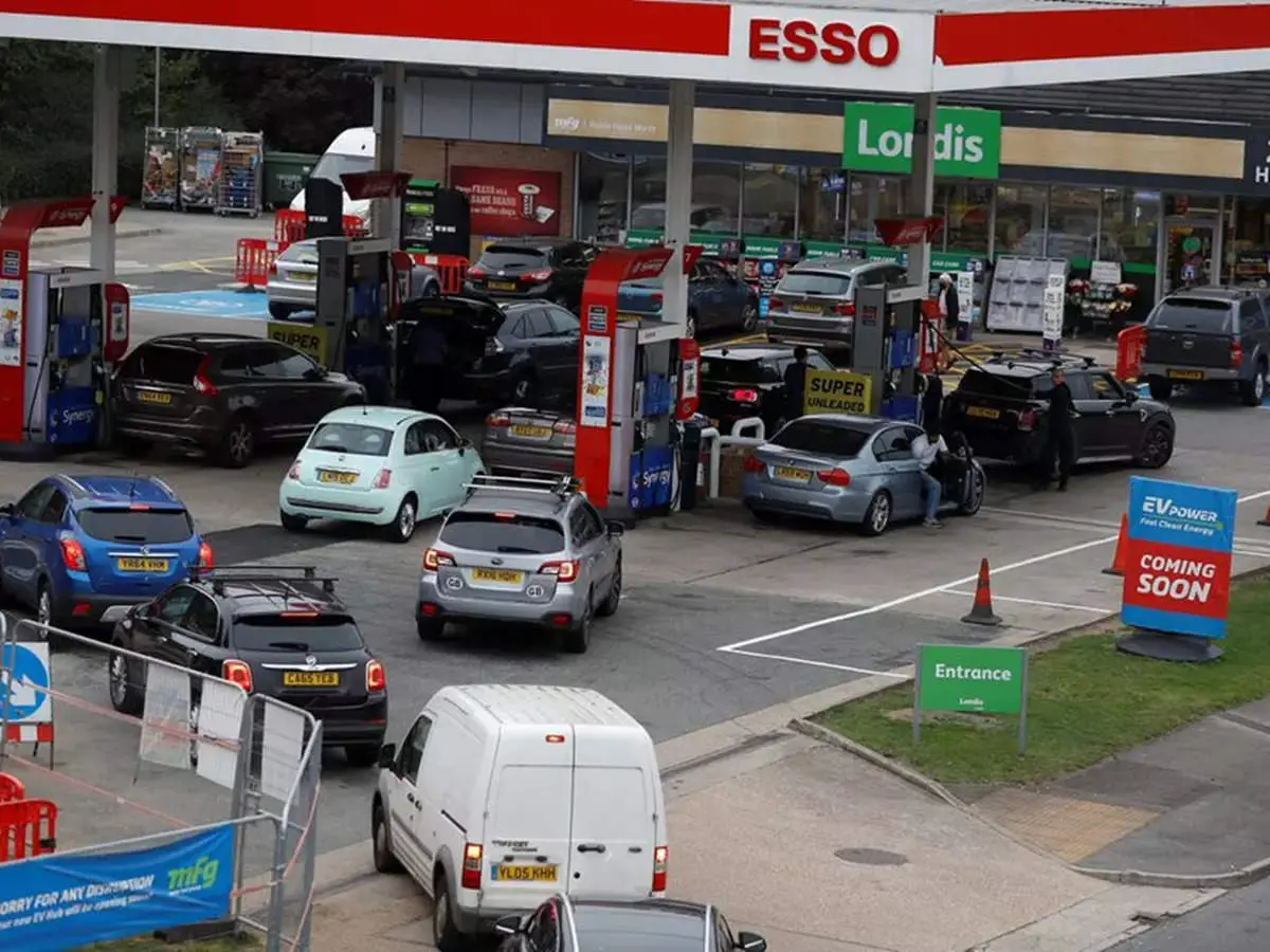 Times: Η αναταραχή στα καύσιμα θα κρατήσει για βδομάδες
