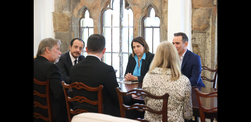 Έπεσαν οι υπογραφές στο Προεδρικό – Μνημόνιο συνεργασίας μεταξύ ΙδΕΚ και Tenstorrent