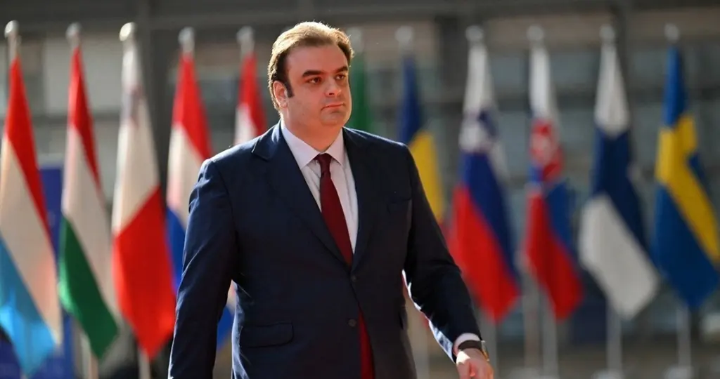 Ο Πιερρακάκης στο τιμόνι της Ευρωζώνης: Το παρασκήνιο μιας «καθαρής» νίκης