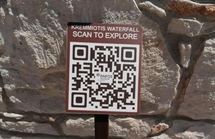 Update με έξυπνες πινακίδες στην τουριστική Πάφου