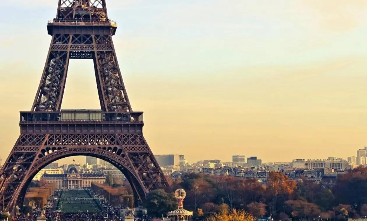 Χωρίς ασανσέρ ανοίγει ο Πύργος του Άιφελ