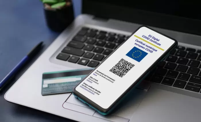 Μειώνεται από σήμερα η χρονική ισχύς του πιστοποιητικού νόσησης 