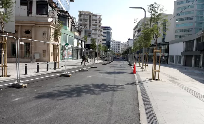 Ανοίγει με αστερίσκους η Λεωφ. Μακαρίου Γ'  (ΦΩΤΟΣ)