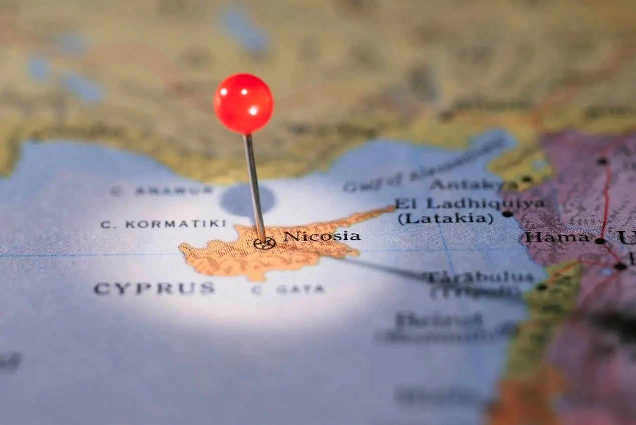 Πλήγμα στις υπηρεσίες λόγω του Ουκρανικού