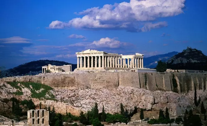 Το Ταμείο Ανάκαμψης συντηρεί τον Ιερό Βράχο της Ακρόπολης