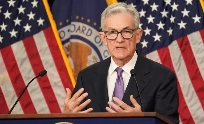 Fed: Διάσταση για μειώσεις επιτοκίων και πληθωρισμό