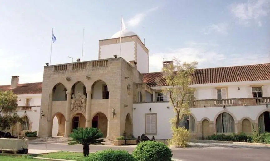 Στο επίκεντρο των συσκέψεων στο Προεδρικό συνταξιδιοτική μεταρρύθμιση ενεργειακά και υδατικό