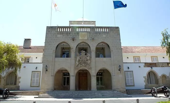 Στη δημοσιότητα τα ονόματα και οι μισθοί των συμβούλων που διόρισε το Προεδρικό