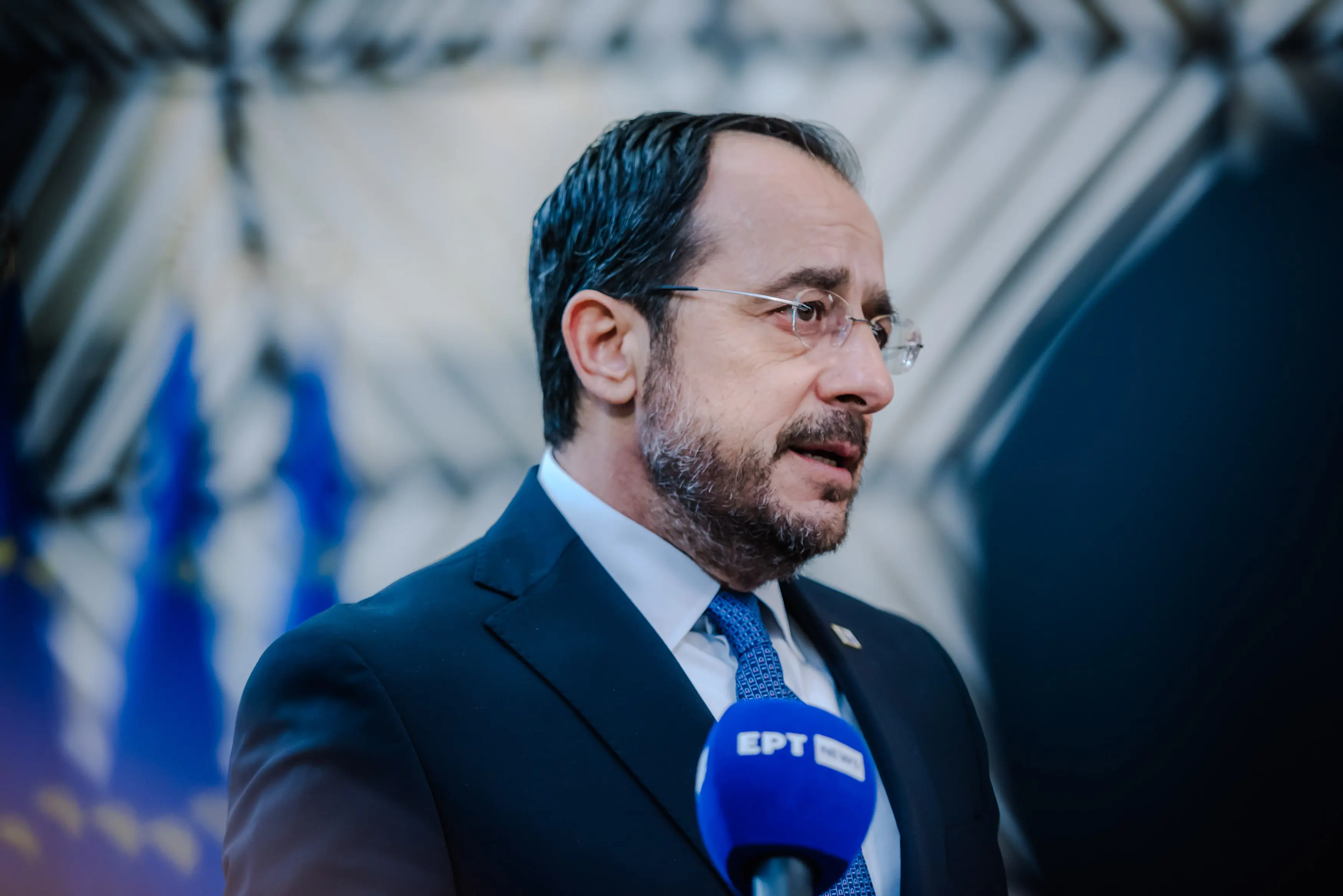 Στις ΗΠΑ με προσδοκίες ο ΠτΔ – Θα χτυπήσει και το καμπανάκι στη Wall Street