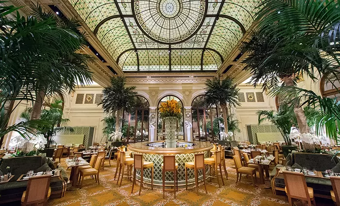 Αλλάζει χέρια το εμβληματικό ξενοδοχείο Plaza