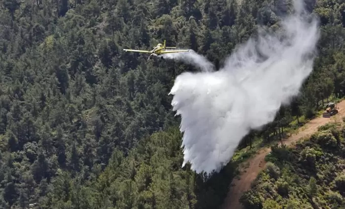 Ζητούνται τρεις χειριστές πτητικών μέσων 